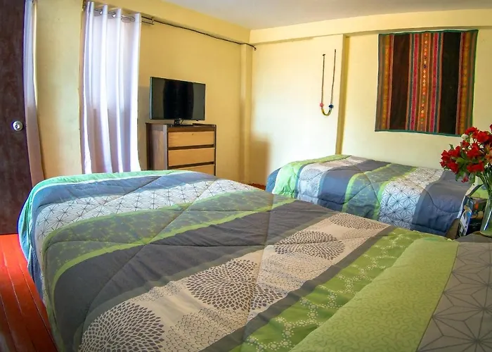 Old Town Hostel *
