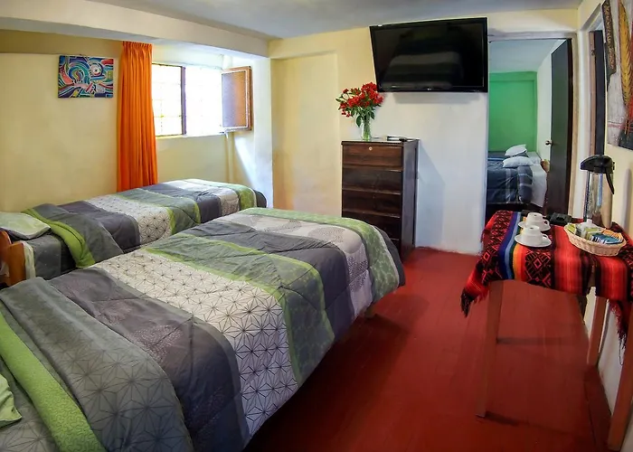 Old Town Hostel *